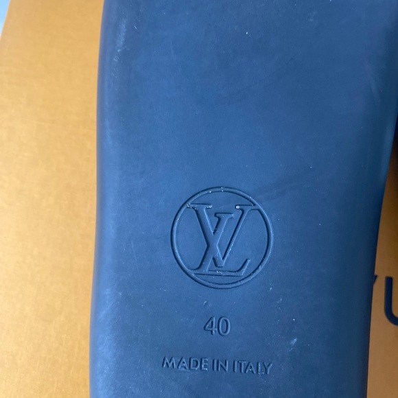 Louis Vuitton slides - Picture 4 of 8